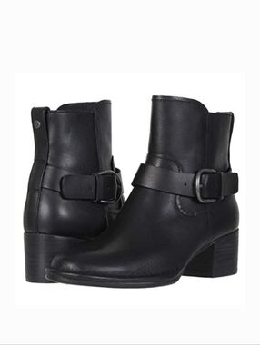 UGG Atwood Black Leather Ankle Buckle Boots Size 8